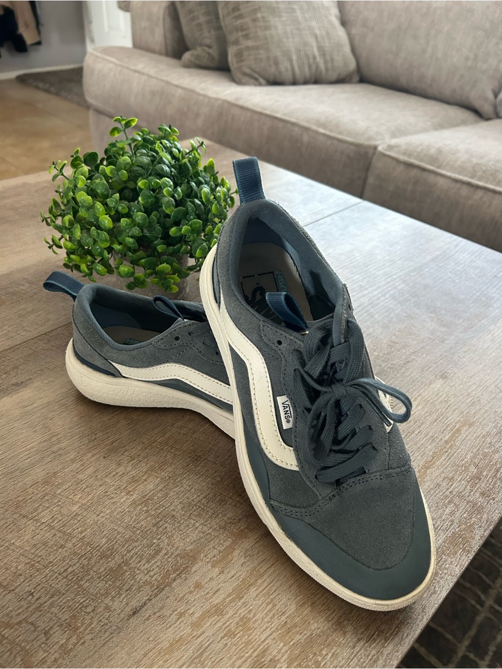 Vans women’s 8 Gray/blue ultra range vans
